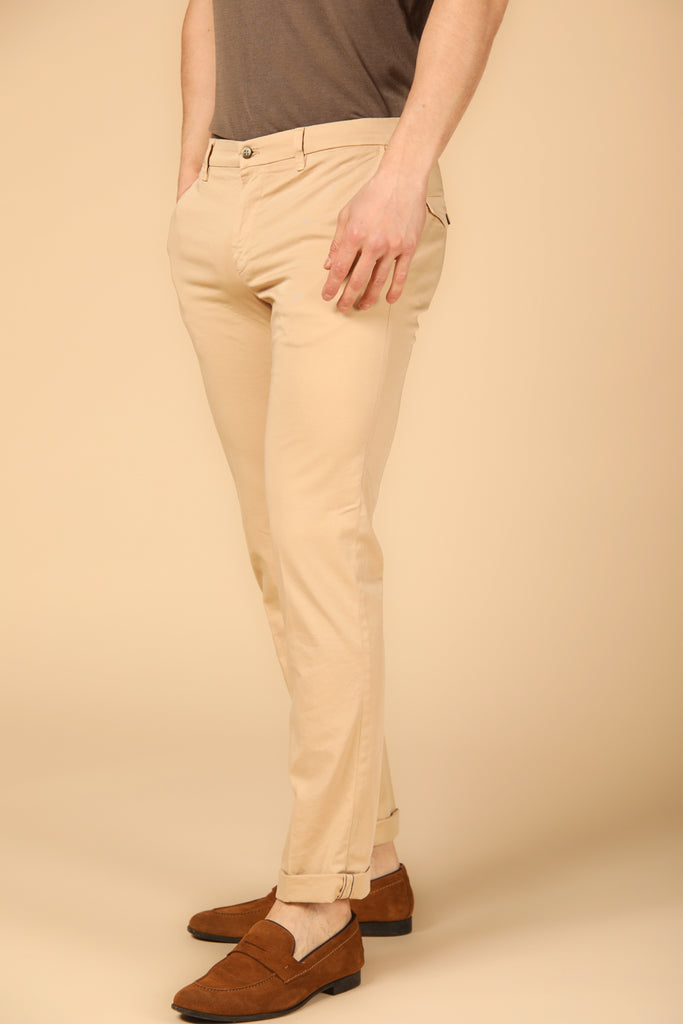 Image 2 de pantalon chino homme modèle New York City en kaki foncé, coupe régulière de Mason's
