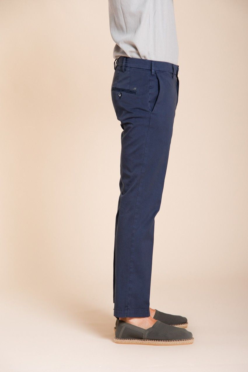 New York men's chino pants in stretch gabardine regular fit ①
