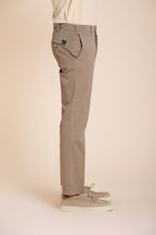 New York Hose Chino Herren aus Stretch-Gabardine regular fit ①
