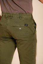 New York men's chino pants in stretch gabardine regular fit ①