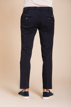New York Hose Chino Herren aus Stretch-Gabardine regular fit ①