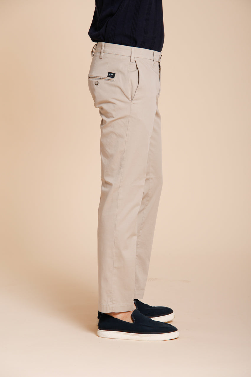 New York men's chino pants in stretch gabardine regular fit ①