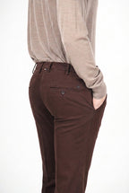 New York men’s chino pants in stretch gabardine with regular fit ①
