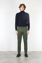 New York men’s chino pants in cotton and wool gabardine with regular fit