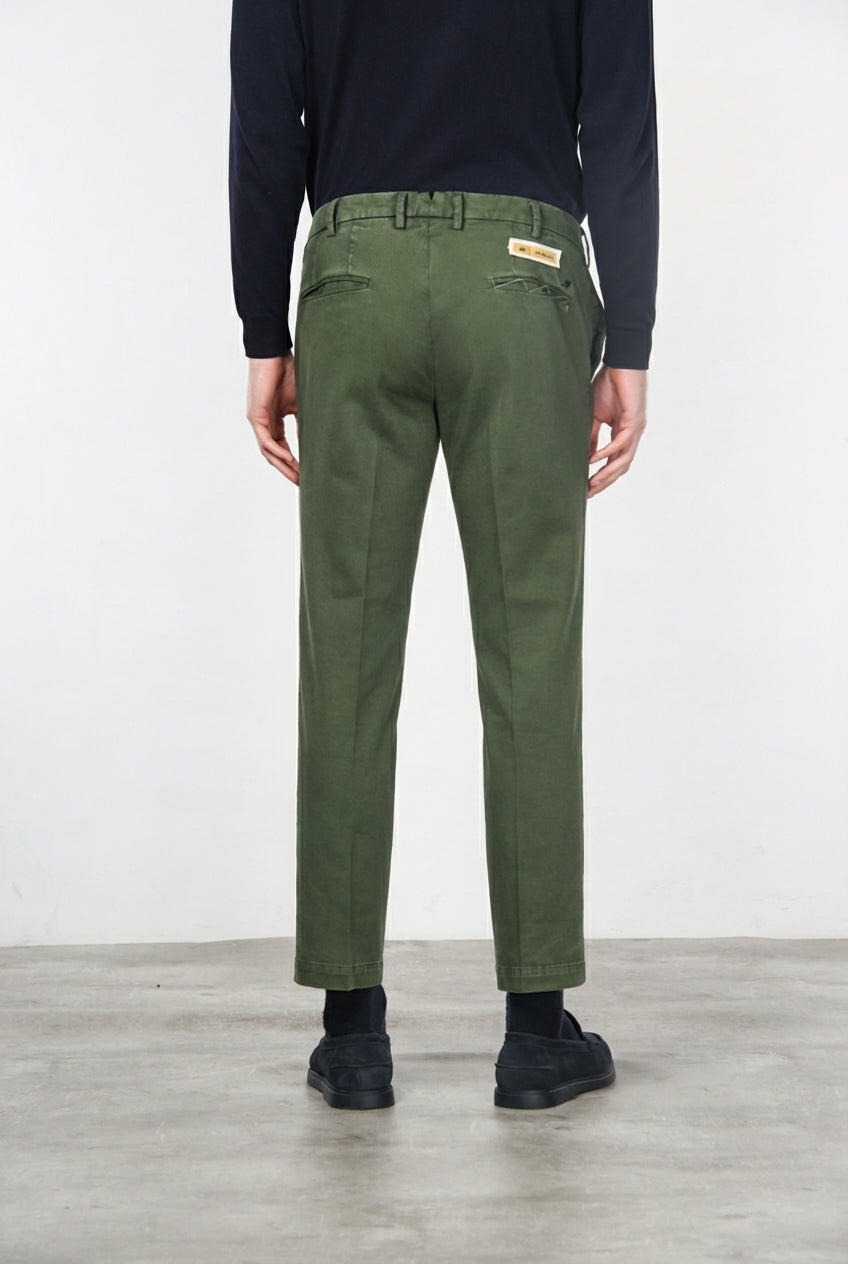 New York men’s chino pants in cotton and wool gabardine with regular fit