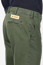 New York men’s chino pants in cotton and wool gabardine with regular fit