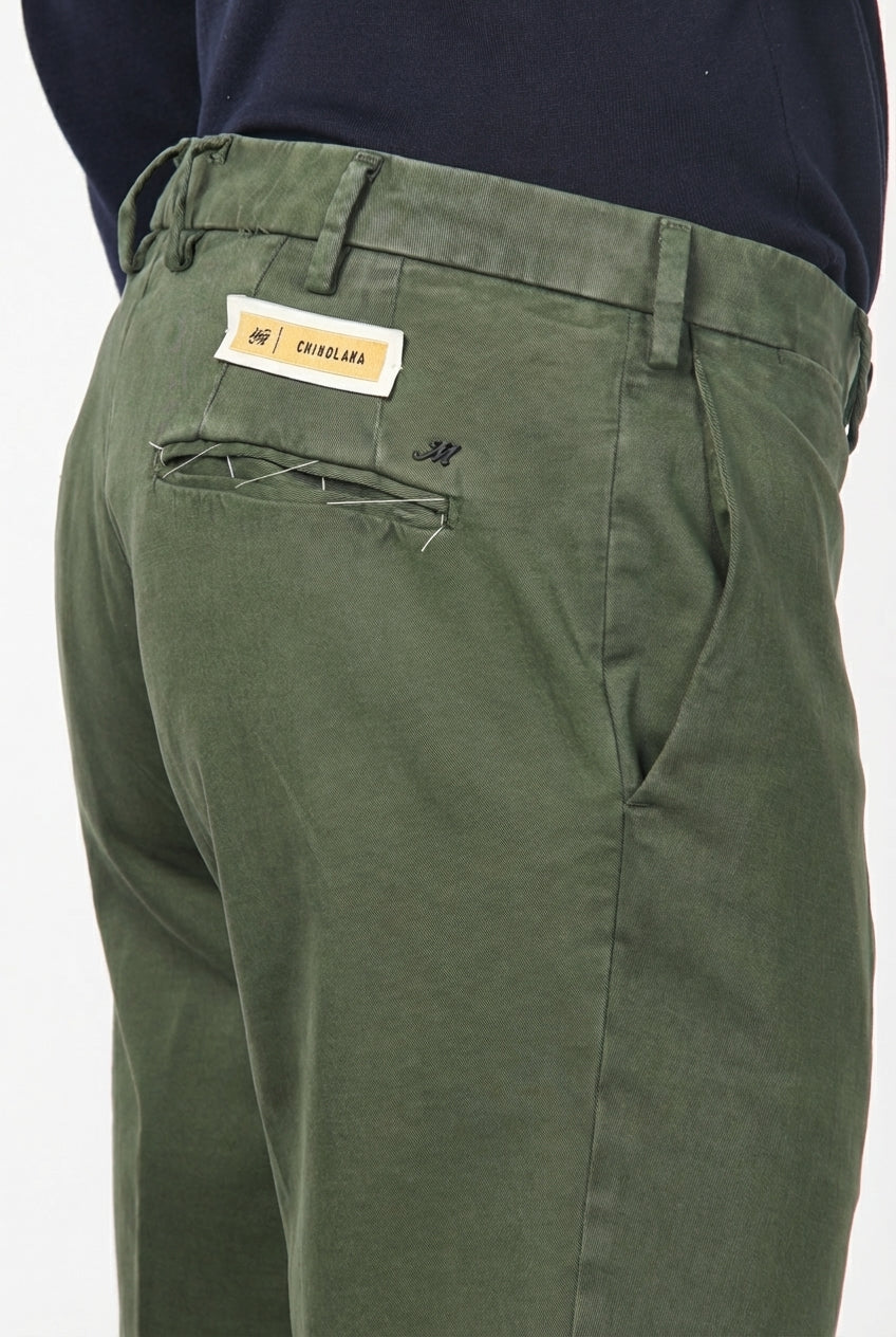 New York men’s chino pants in cotton and wool gabardine with regular fit