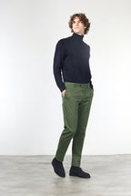 New York men’s chino pants in cotton and wool gabardine with regular fit