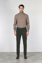 New York Chinohose für Herren aus stretchigem 2000-Rippen-Samt mit regular fit ①