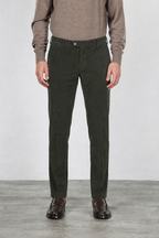 New York Chinohose für Herren aus stretchigem 2000-Rippen-Samt mit regular fit ①