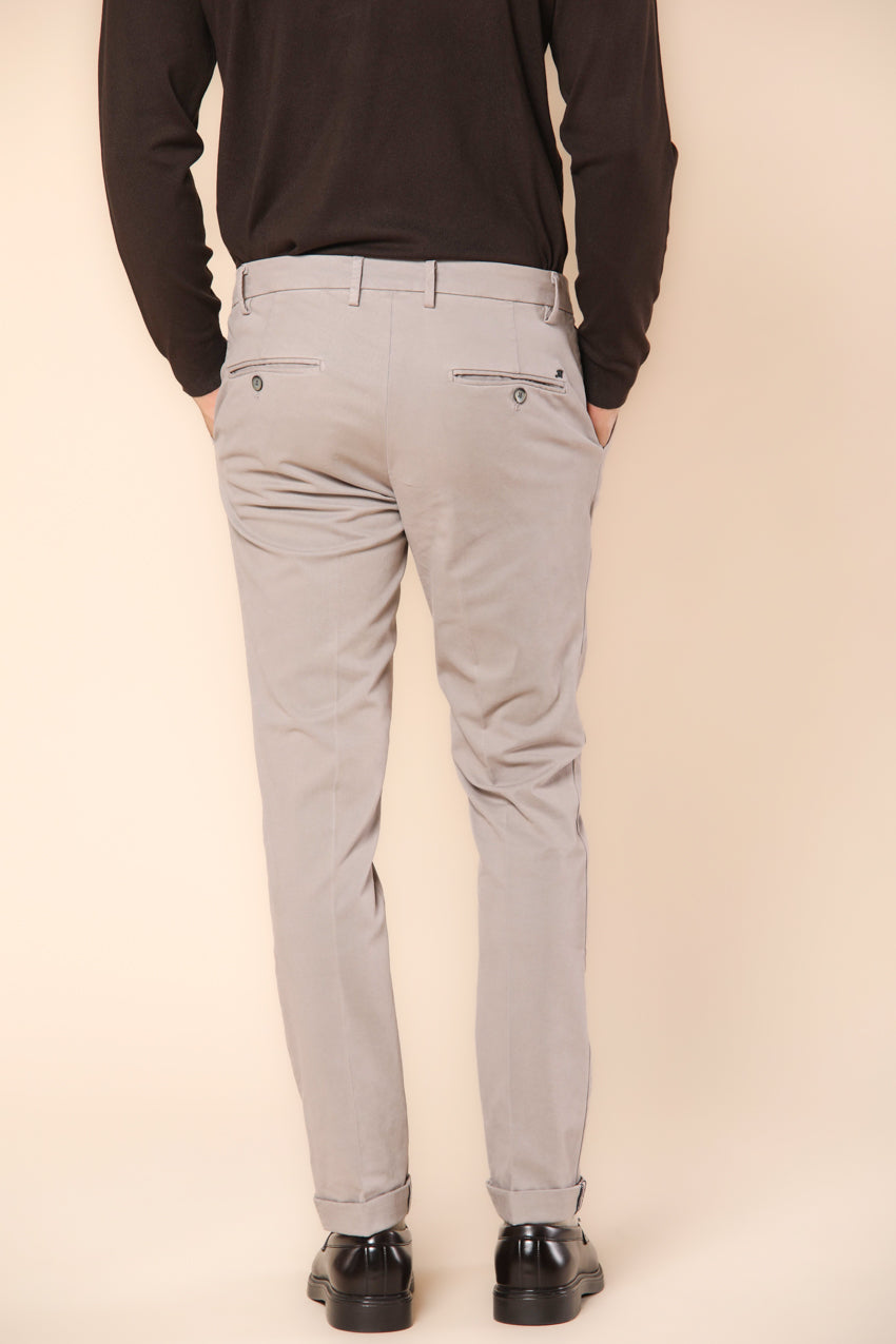 Milano pantalon chino homme  en gabardine stretch coupe extra slim  ①