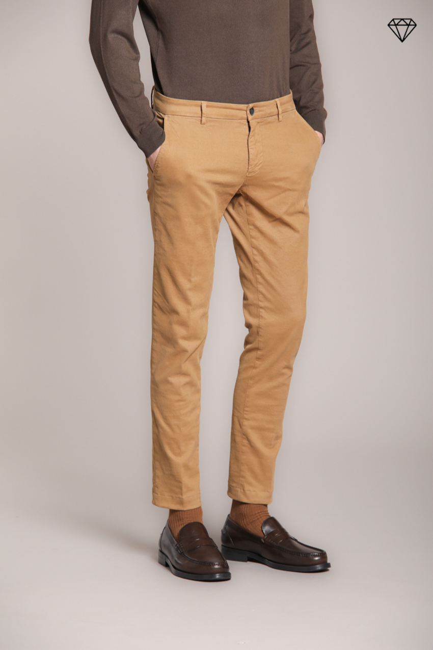 Foto 1 Milano pantalone chino uomo in gabardina stretch extra slim fit ①