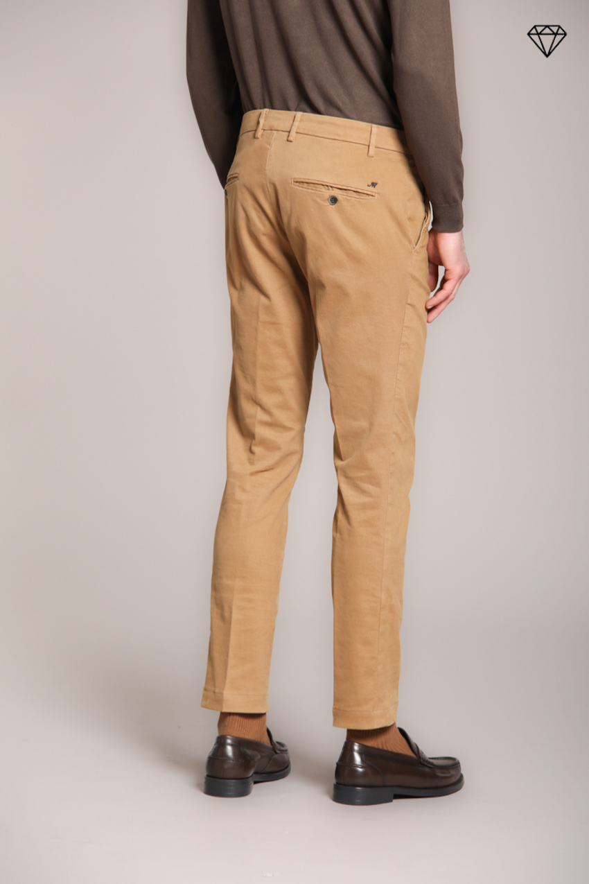 Milano pantalone chino uomo in gabardina stretch extra slim fit ①