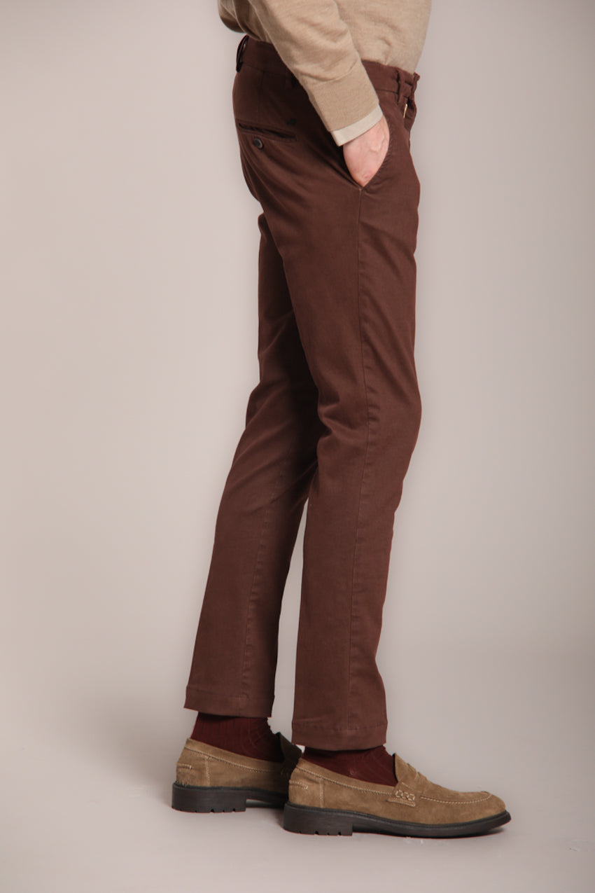 Milano pantalon chino homme en gabardine stretch extra slim fit ①