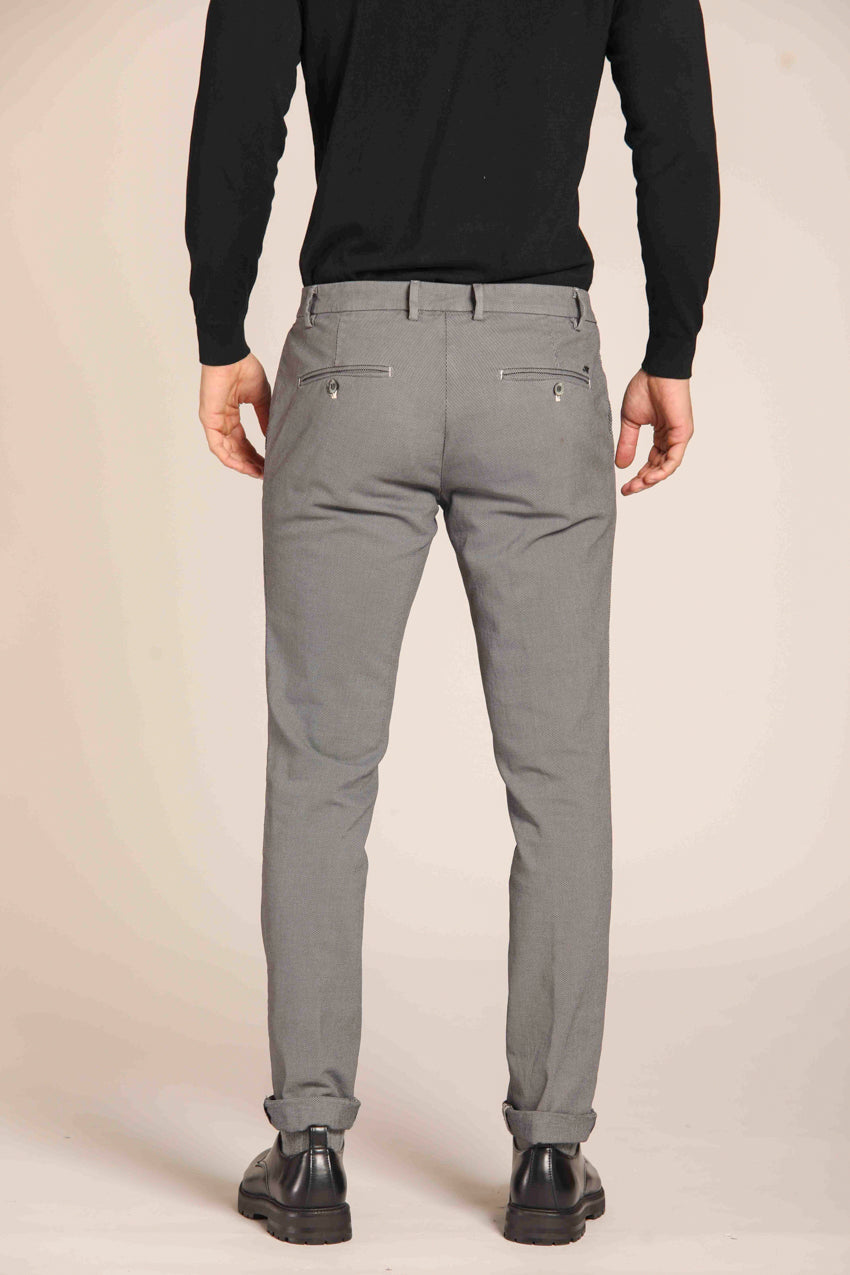 immagine 5 di pantalone chino uomo modello Milano Style, pattern occhio di pernice, di color ghiaccio, fit extra slim di Mason's