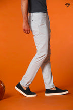 Milano pantalon chino homme en coton pima Extra Slim fit ①