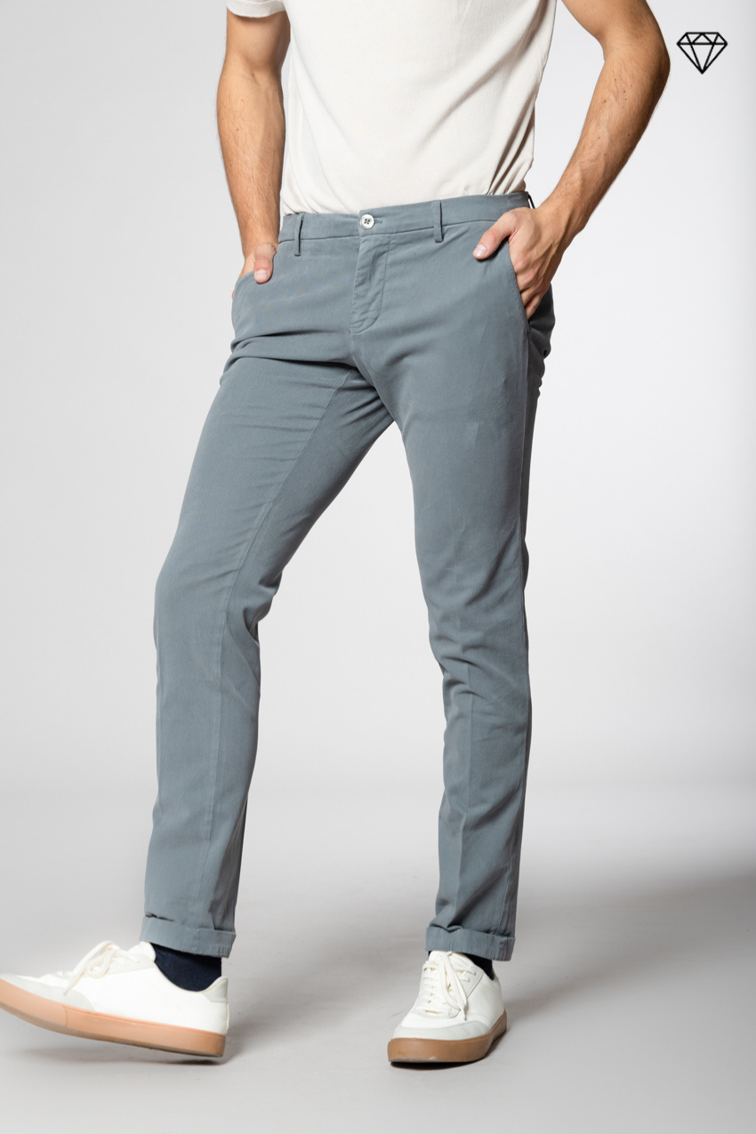 Milano pantalone chino uomo in gabardina stretch extra slim fit ①