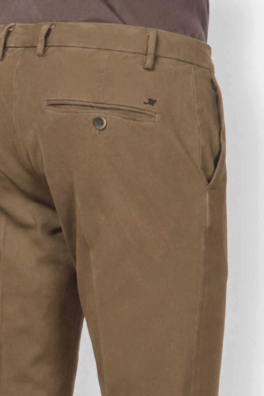 Milano pantalon chino homme en gabardine stretch, coupe extra slim ①