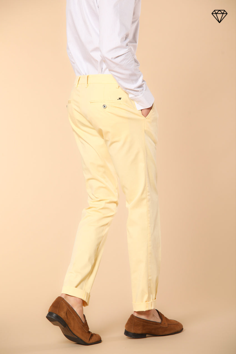 Milano pantalone chino uomo in cotone pima extra slim fit ①