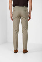 Milano pantalone chino uomo in gabardina stretch extra slim fit ①