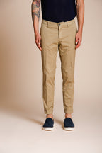Milano pantalon chino homme en gabardine stretch extra slim fit ①