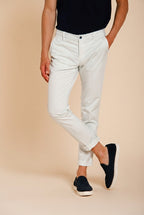 Milano Herren Chinohose aus Stretch-Gabardine extra slim fit ①