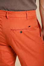 Milano pantalone chino uomo in gabardina stretch extra slim fit ①