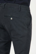 Milano Chinohose Herren in Stretch-Gabardine, Extra Slim Fit ①