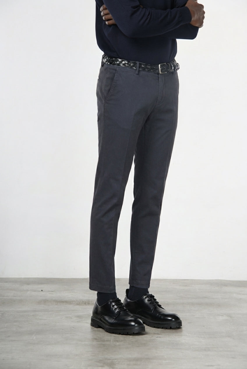 Milano pantalon chino homme en gabardine stretch extra slim fit ①
