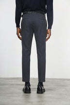 Milano pantalon chino homme en gabardine stretch extra slim fit ①
