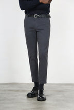 Milano pantalon chino homme en gabardine stretch extra slim fit ①
