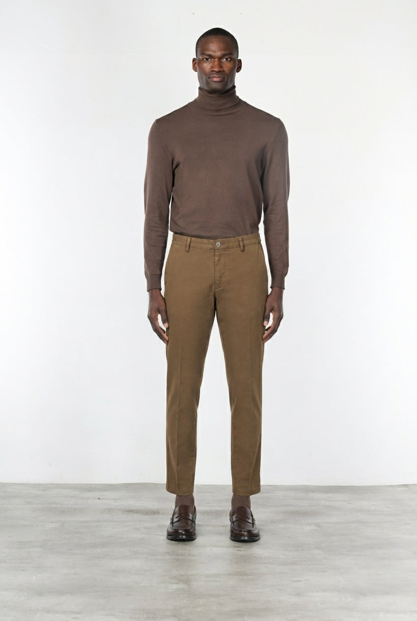 Milano Chinohose Herren in Stretch-Gabardine, Extra Slim Fit ①