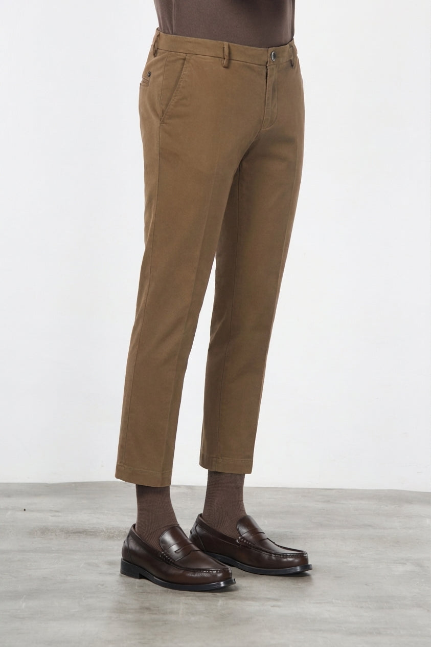 Milano Chinohose Herren in Stretch-Gabardine, Extra Slim Fit ①