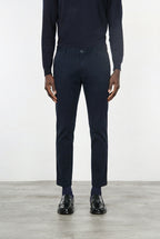 Milano pantalone chino uomo in gabardina stretch extra slim fit ①