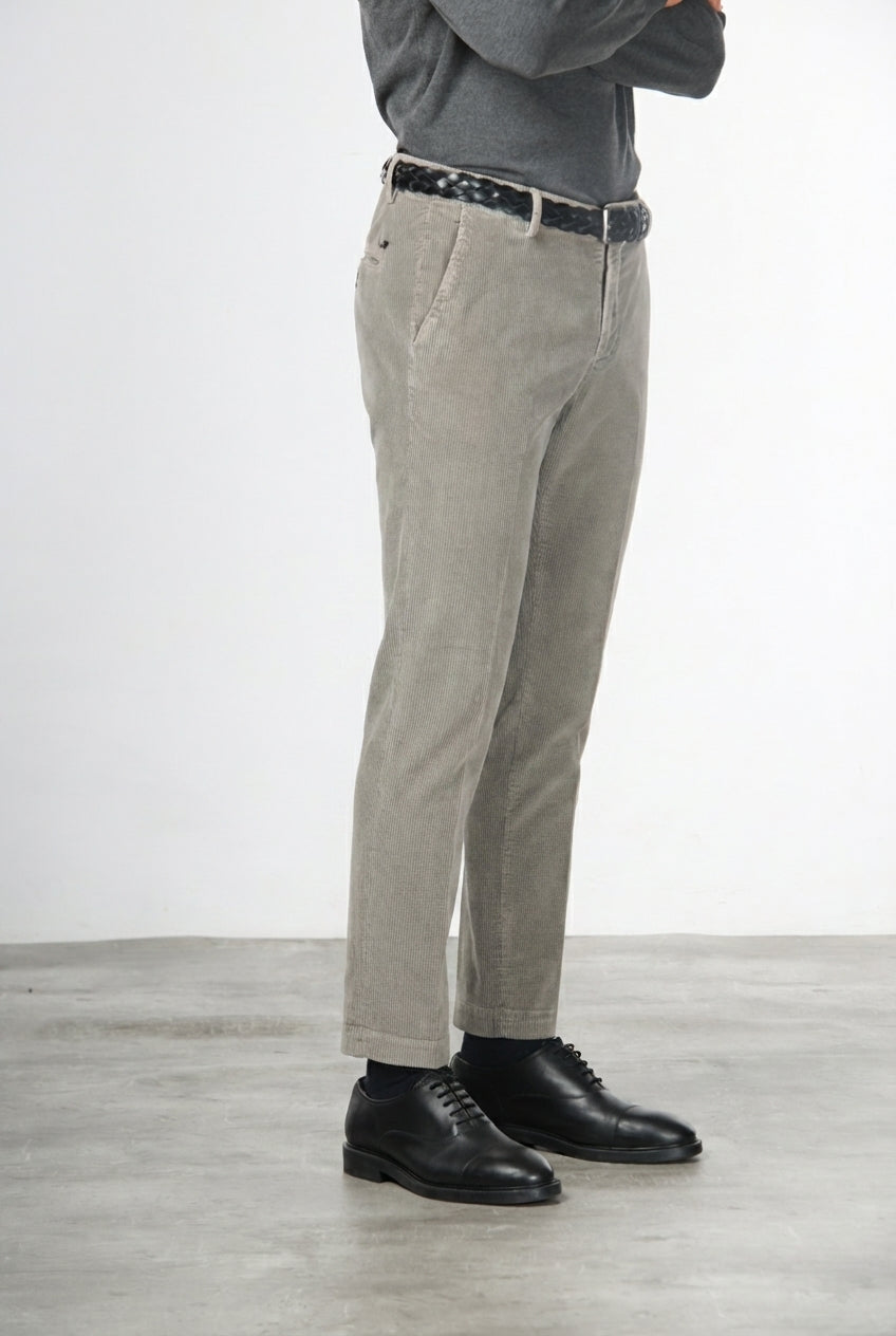Milano men’s chino pants in 500-wale corduroy, extra slim fit ①