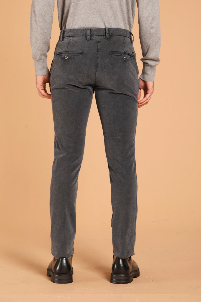 immagine 5 di pantalone chino uomo modello Milano Style Essential, in blu, fit extra slim di Mason's