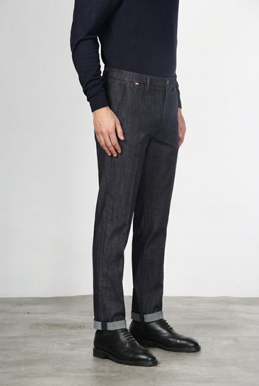 Osaka men’s chino pants in stretch denim, carrot fit