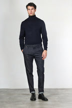 Osaka men’s chino pants in stretch denim, carrot fit