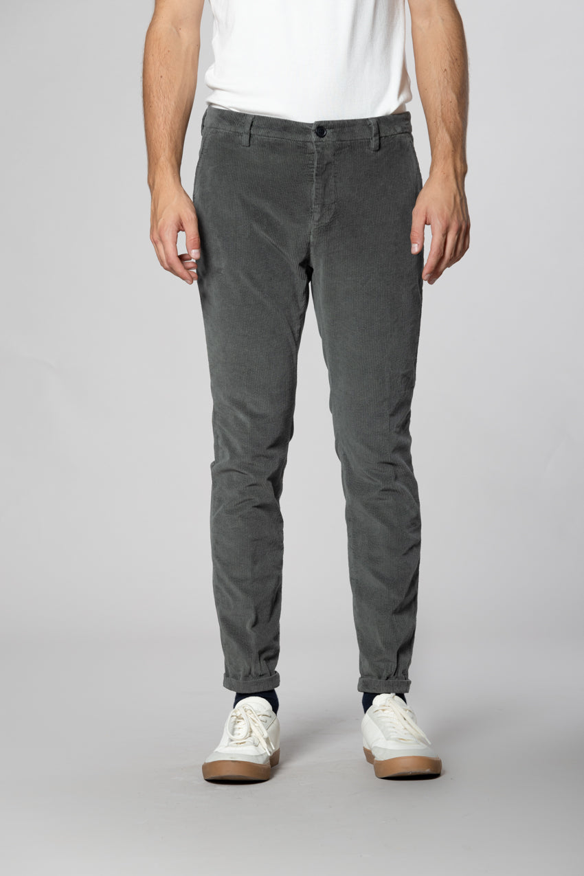 Osaka Herren Chinohose aus 500-Linien-Velours Carrot Fit
