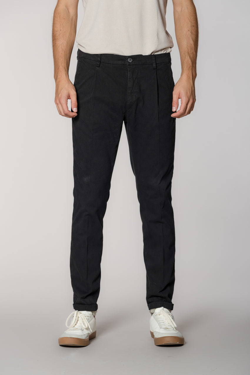 Osaka 1 Pinces pantaloni chino uomo in cotone seta carrot fit