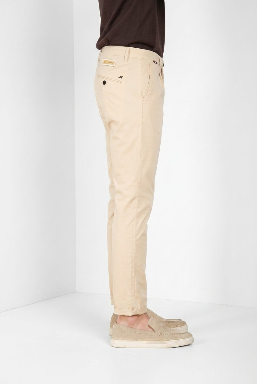 Osaka 1 Pinces pantalone chino uomo in raso di cotone e seta carrot fit ①