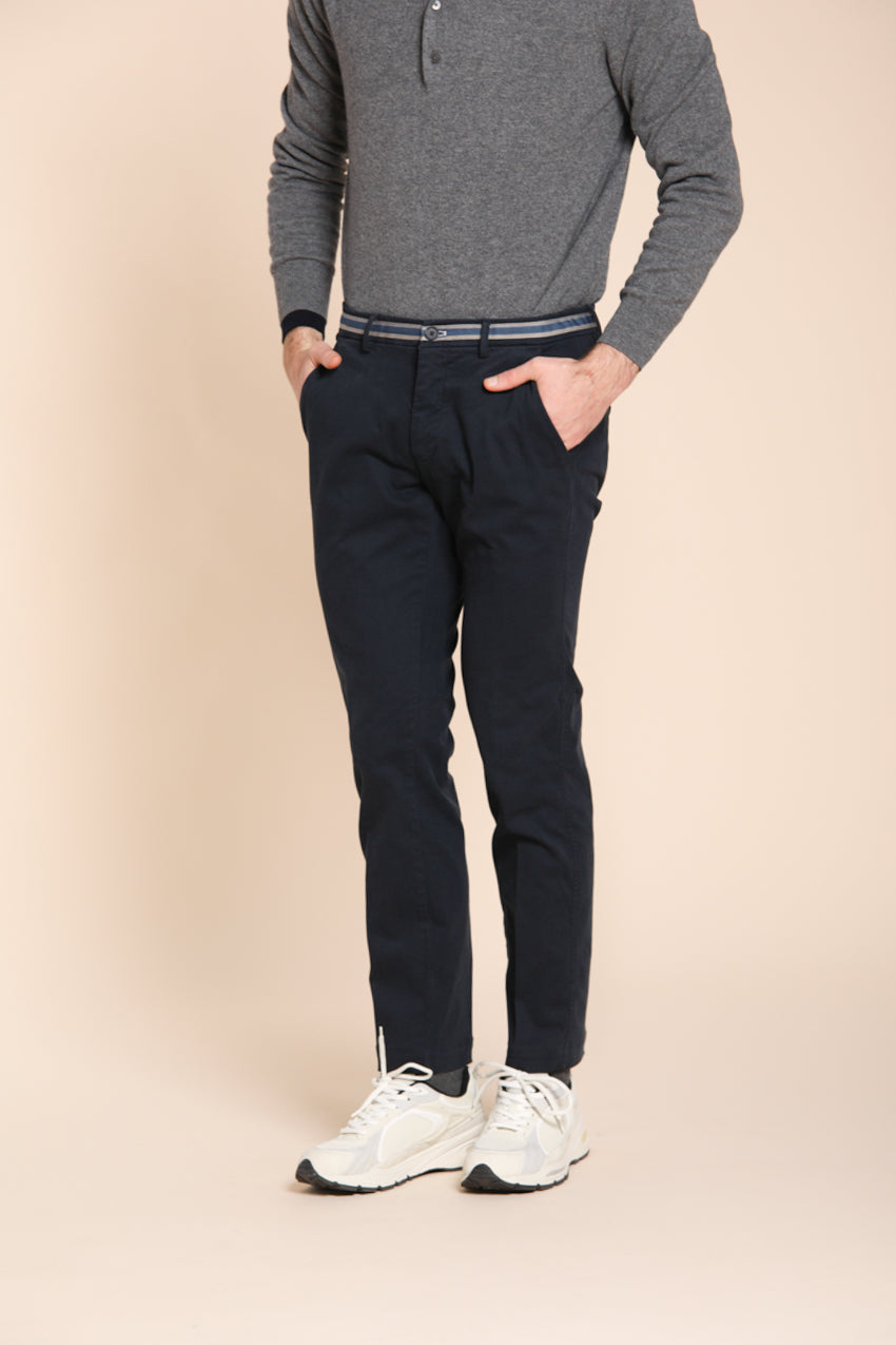 Foto 1 Torino Winter pantalone chino uomo in gabardina stretch slim fit