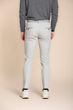 Foto 5 Torino Winter pantalone chino uomo in gabardina stretch slim fit