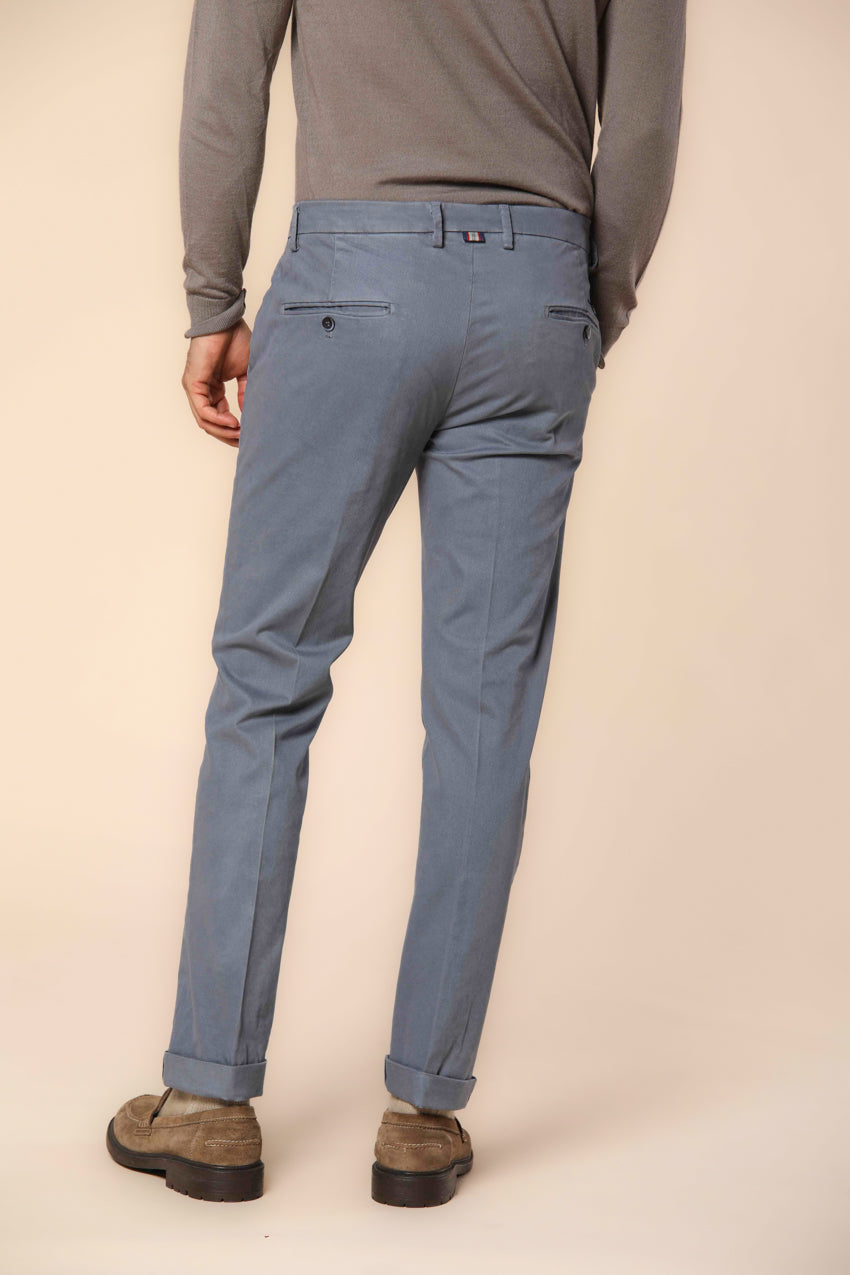 Torino pantalon chino homme en gabardine coupe slim ①.