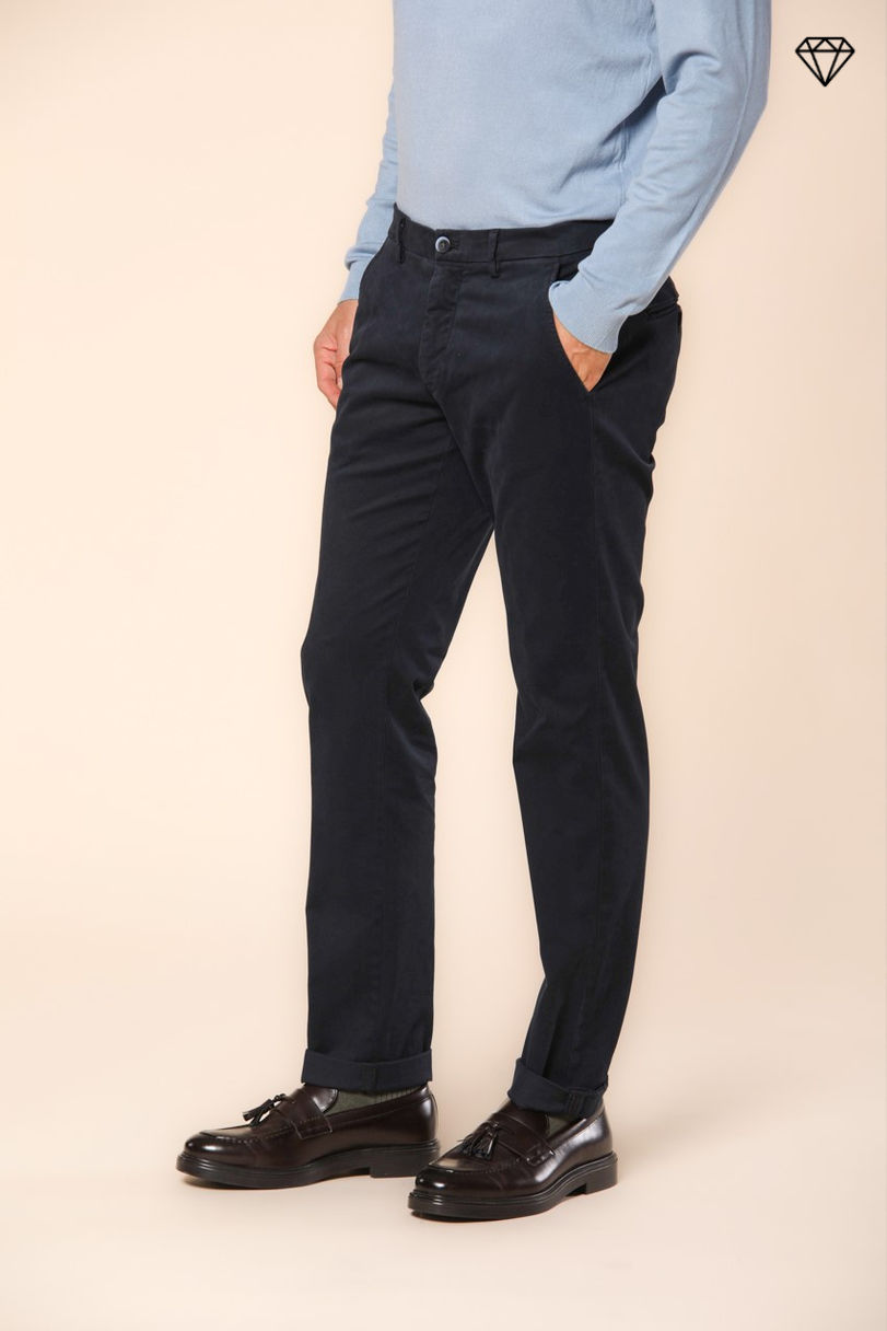 Torino pantalone chino uomo in gabardina slim fit ①