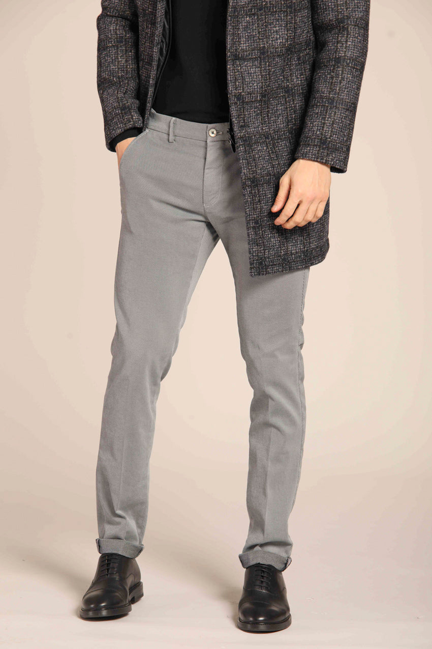 immagine 2 di pantalone chino uomo modello Torino Style, con microfantasia, colore grigio, fit slim di Mason's