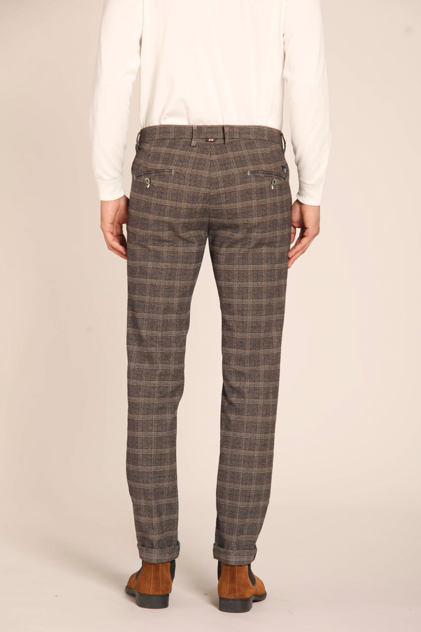 immagine 5 di pantalone chino uomo modello Torino Style, di colore ghiaccio, fit slim di mason's