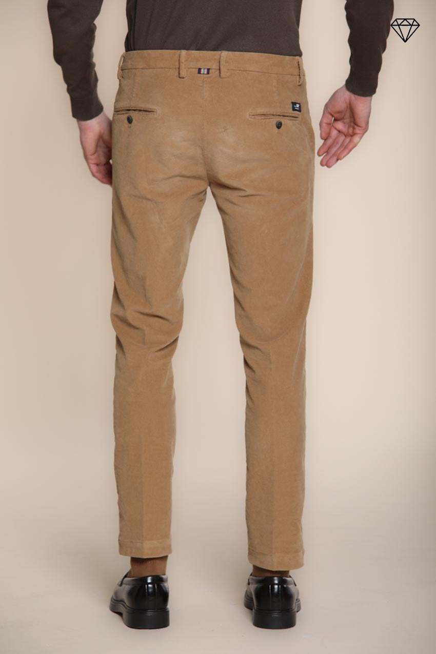 Torino pantalon chino homme en velours 1500 côtes slim fit ①