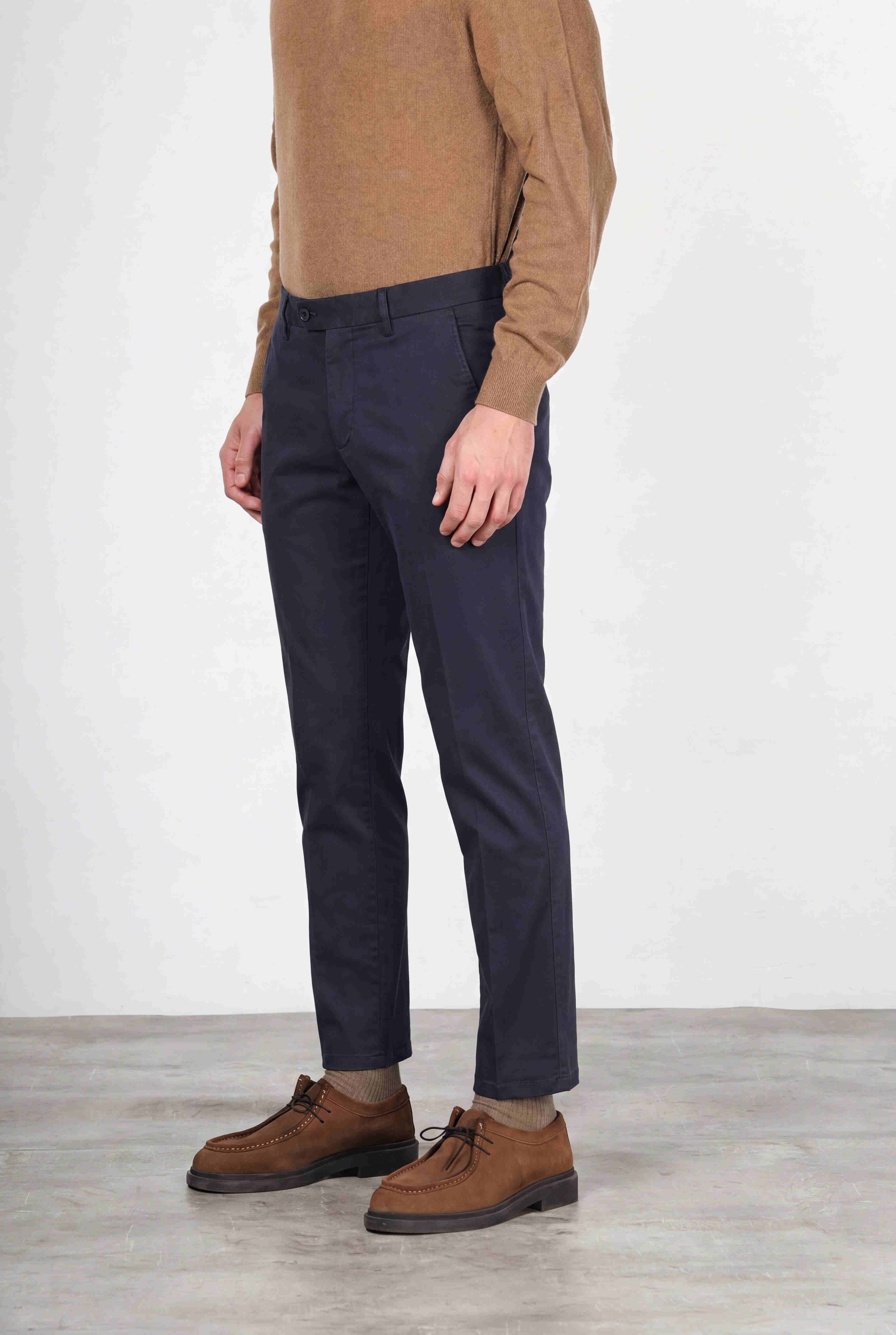Torino Flex men’s chino pants in satin, slim fit ①