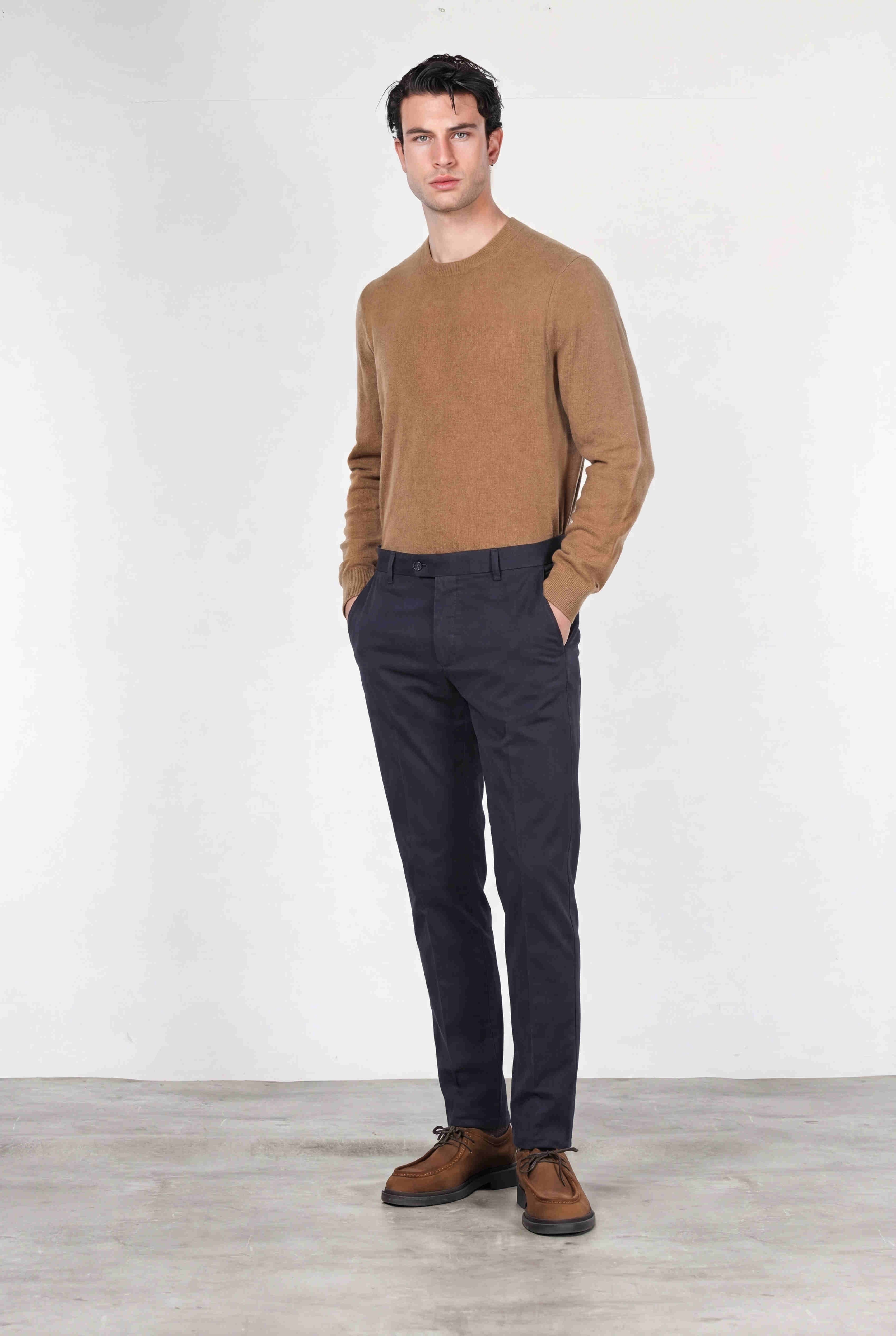 Torino Flex men’s chino pants in satin, slim fit ①
